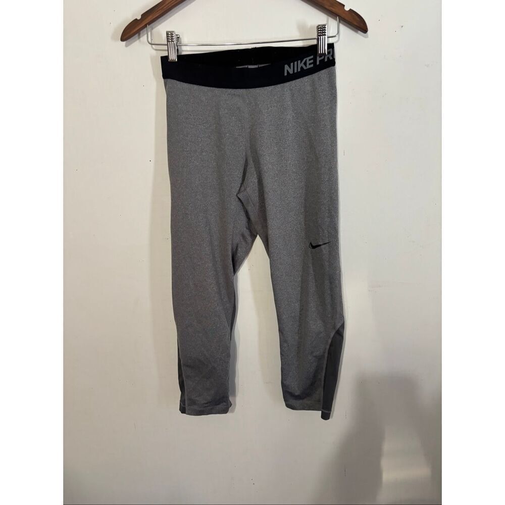 Nike Pro Leggings Women’s Medium Gray Dri Fit Compression Capri Athletic Active